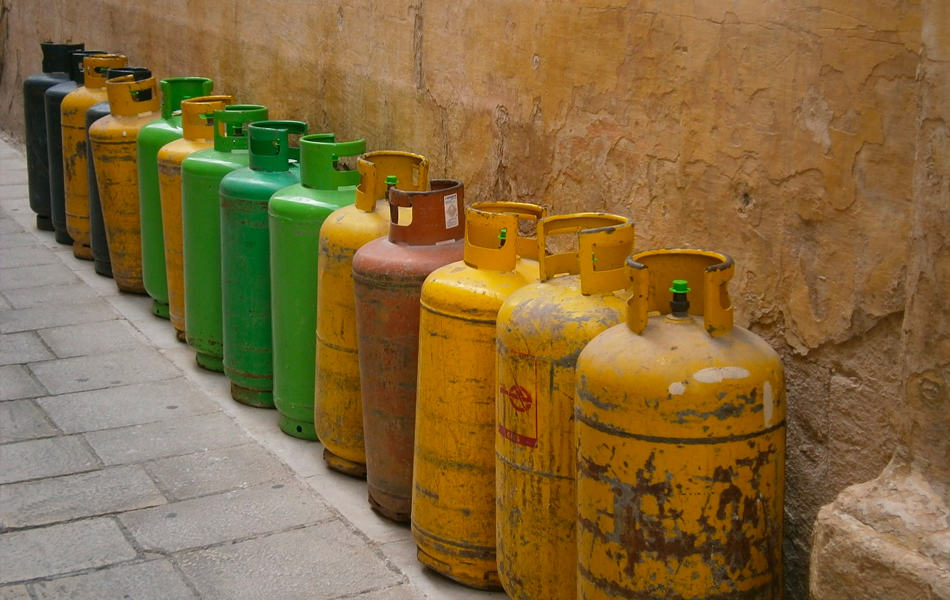 Read more about the article Compressed Gas Cylinders Safety Awareness