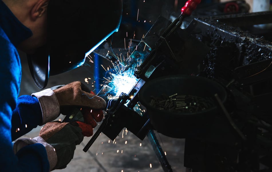 Read more about the article Confined Space – Repair Welder Electrocuted