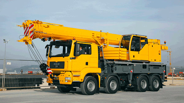 Read more about the article Cranes: Truck Mounted Crane Crushes Rigger